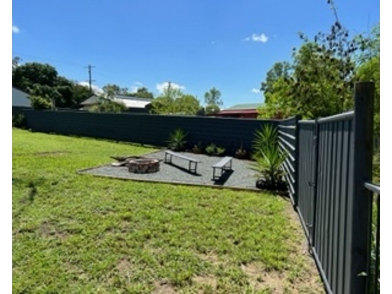 3 Gralton Street, Collinsville QLD 4804