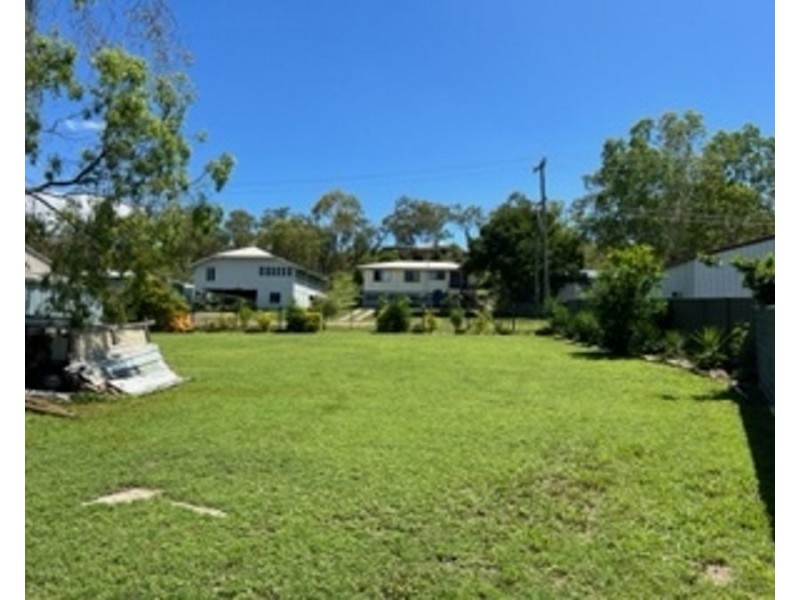 3 Gralton Street, Collinsville QLD 4804