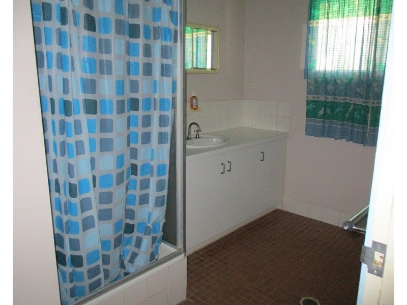 6 Shrubsole Street, Collinsville QLD 4804