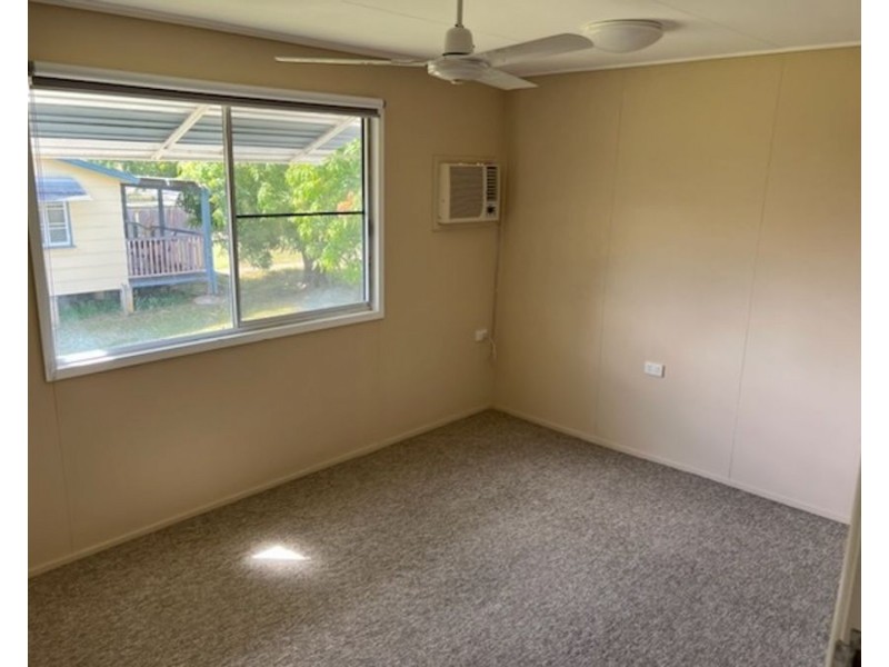 30 Fifth Avenue, Scottville QLD 4804