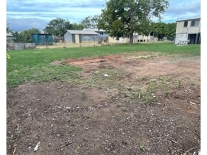 30 Fifth Avenue, Scottville QLD 4804