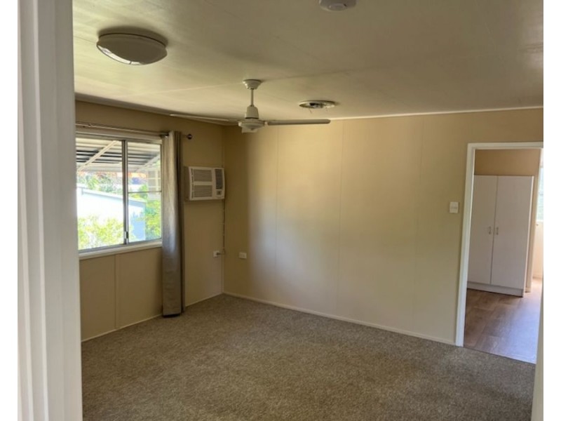 30 Fifth Avenue, Scottville QLD 4804