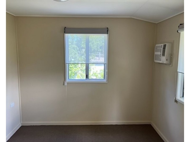 30 Fifth Avenue, Scottville QLD 4804