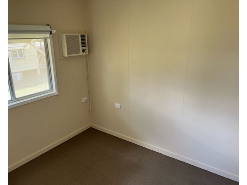 30 Fifth Avenue, Scottville QLD 4804