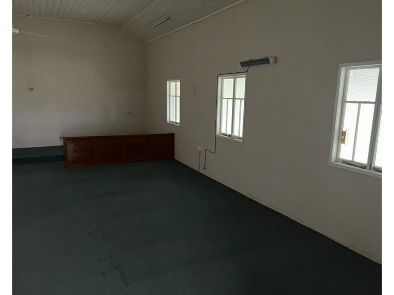 4 Blake Street, Collinsville QLD 4804