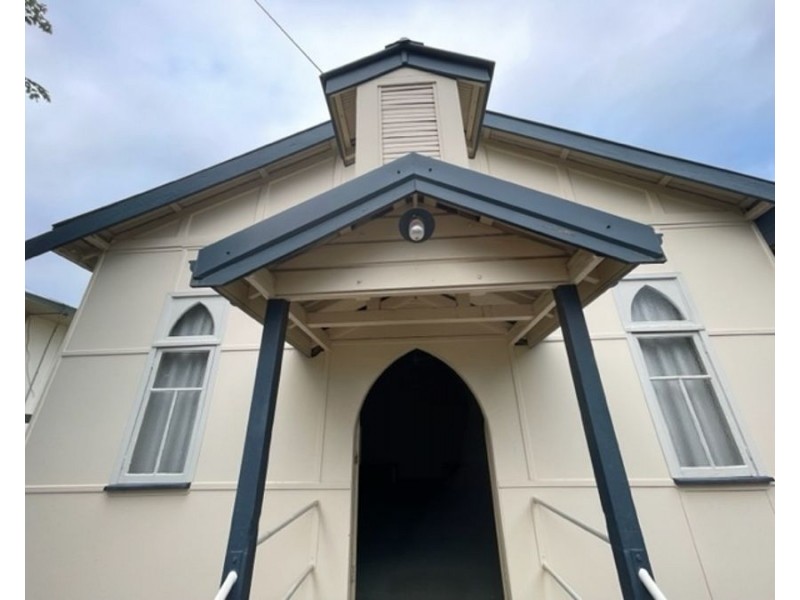 4 Blake Street, Collinsville QLD 4804