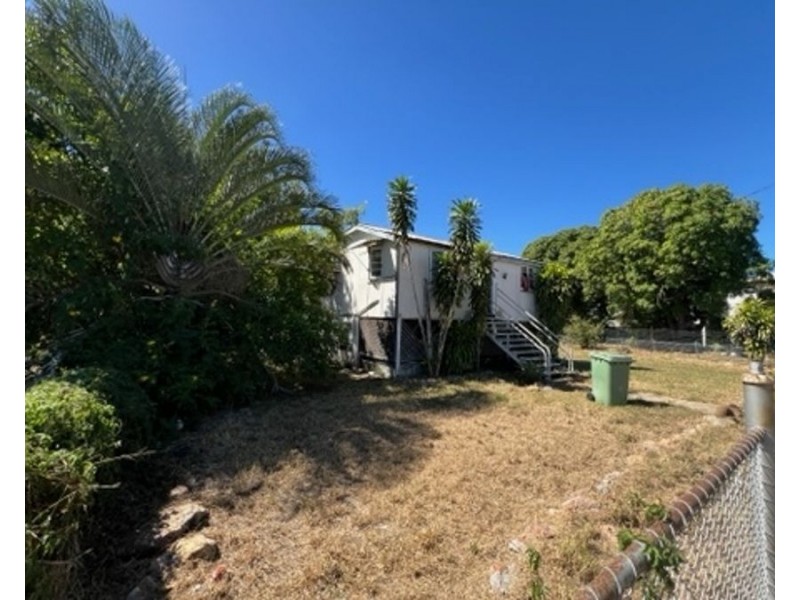 36 Belmore Street, Collinsville QLD 4804