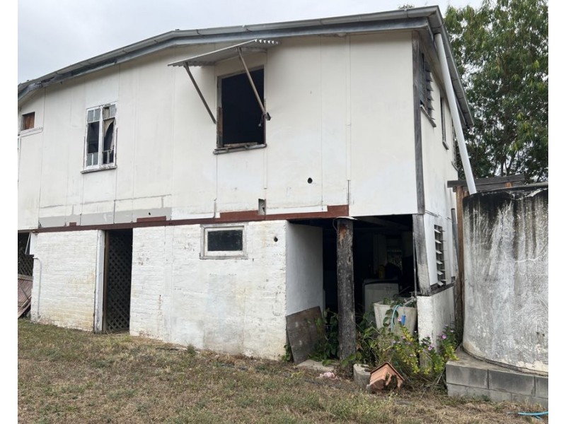 36 Belmore Street, Collinsville QLD 4804