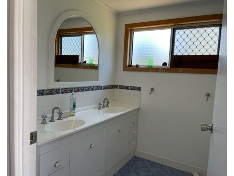 15 Petersen Street, Collinsville QLD 4804