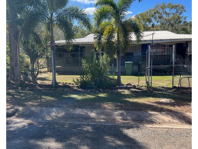 2 Scartwater Street, Collinsville QLD 4804