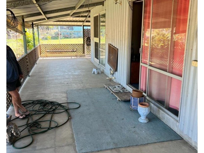 2 Scartwater Street, Collinsville QLD 4804