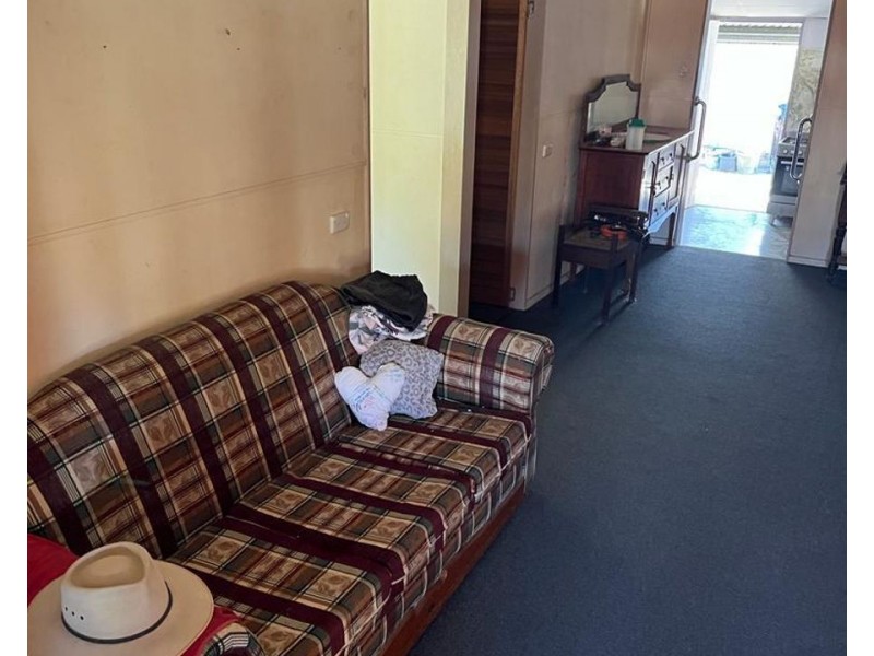 2 Scartwater Street, Collinsville QLD 4804