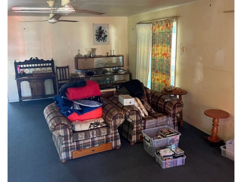 2 Scartwater Street, Collinsville QLD 4804