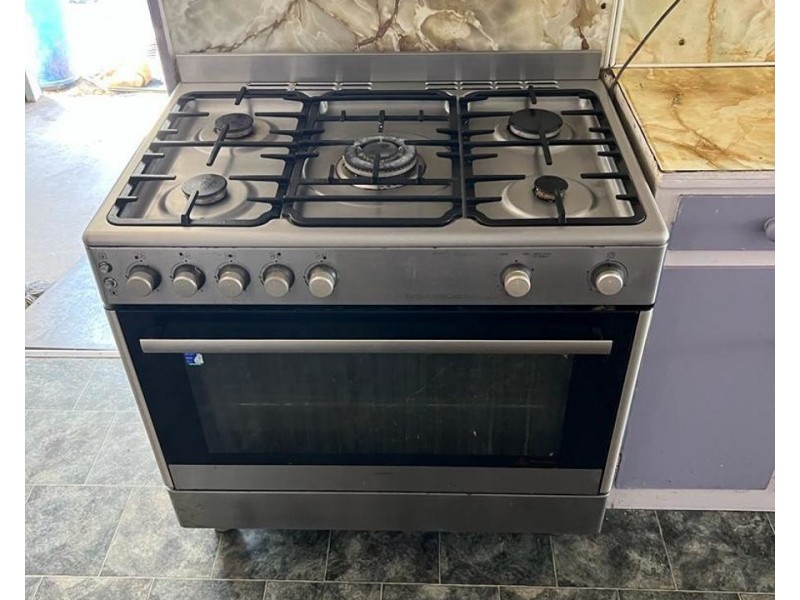 2 Scartwater Street, Collinsville QLD 4804