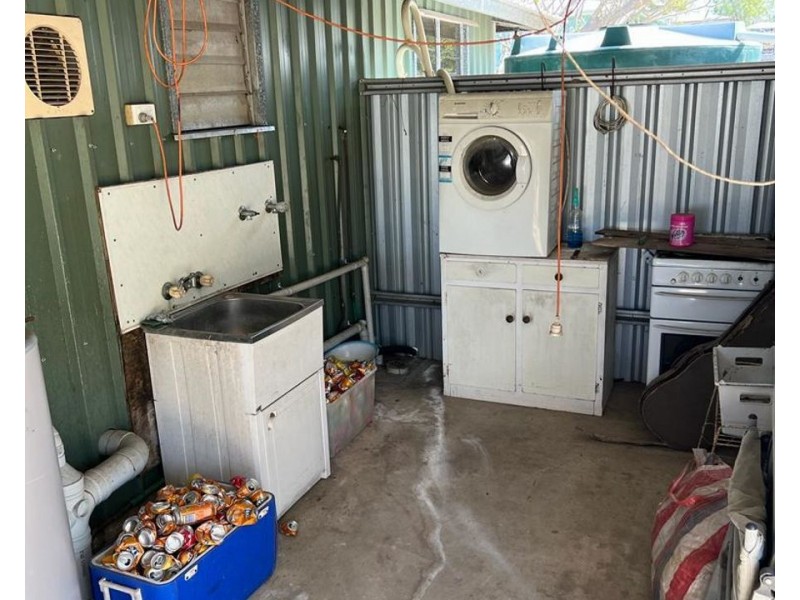 2 Scartwater Street, Collinsville QLD 4804