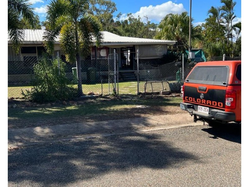 2 Scartwater Street, Collinsville QLD 4804