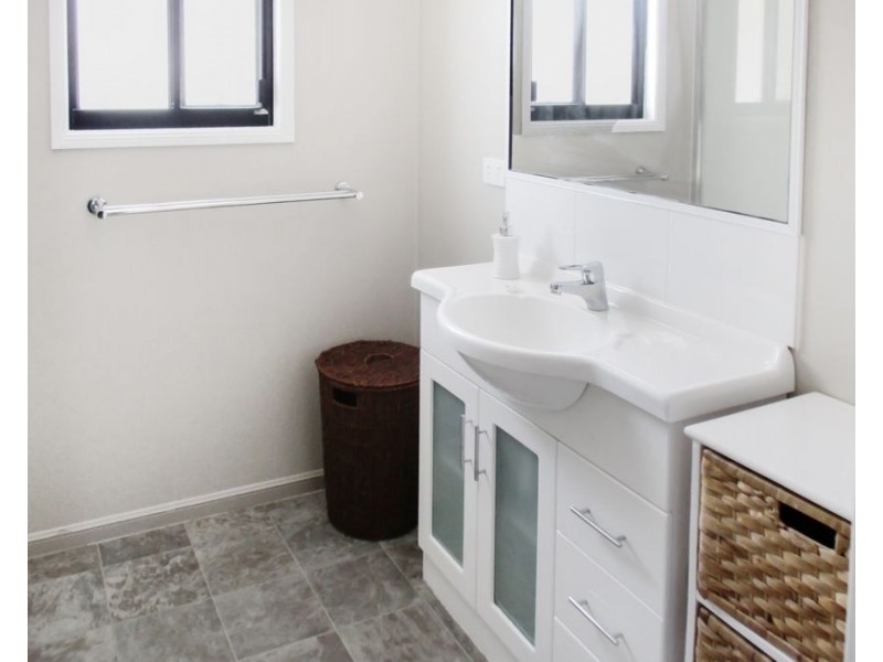 28 Miller Street, Collinsville QLD 4804