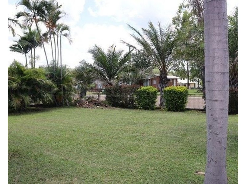 18 Parkinson Street, Collinsville QLD 4804