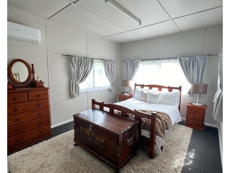 5 Doonan Street, Collinsville QLD 4804