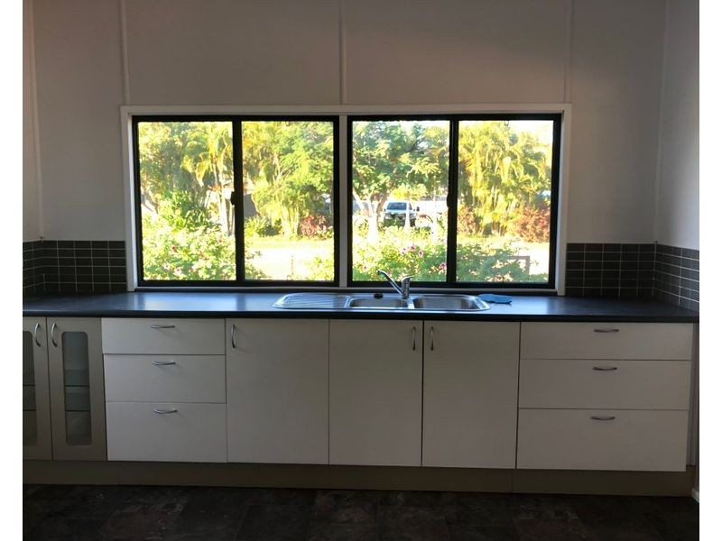 5 Doonan Street, Collinsville QLD 4804