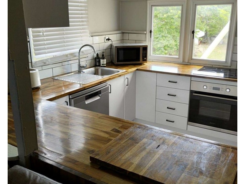 25 Pelican Street, Collinsville QLD 4804