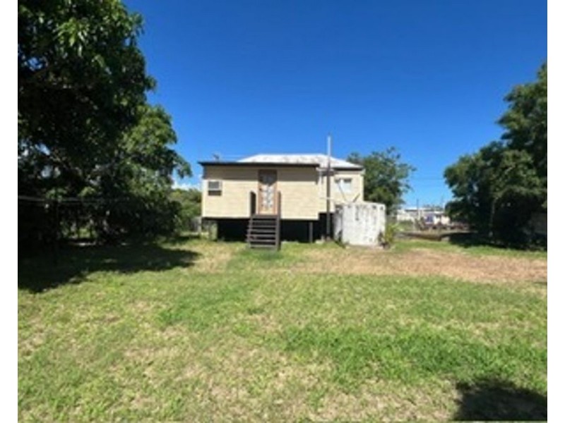 25 Pelican Street, Collinsville QLD 4804