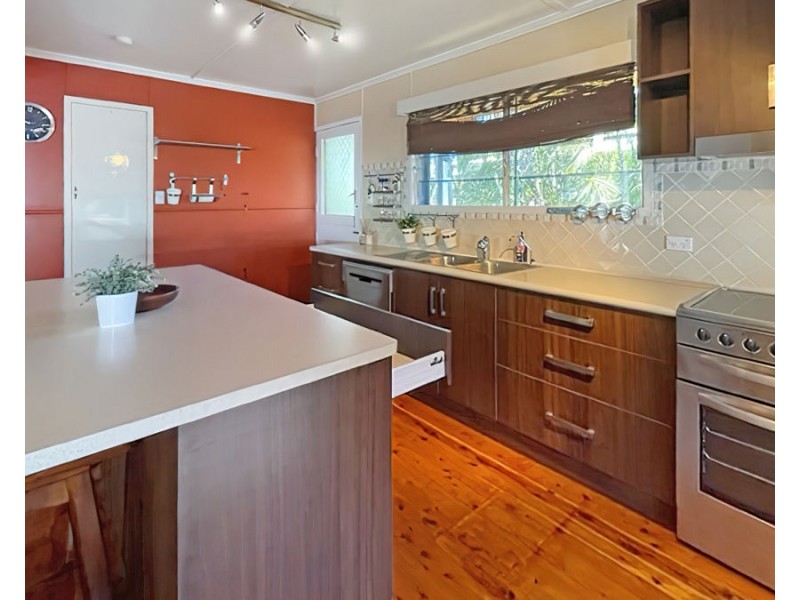 5 Cunningham Street, Collinsville QLD 4804