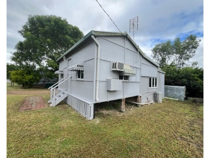 37 Macarthur Street, Collinsville QLD 4804