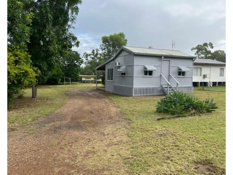 37 Macarthur Street, Collinsville QLD 4804