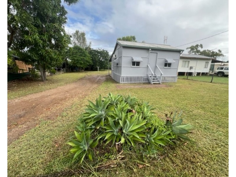 37 Macarthur Street, Collinsville QLD 4804