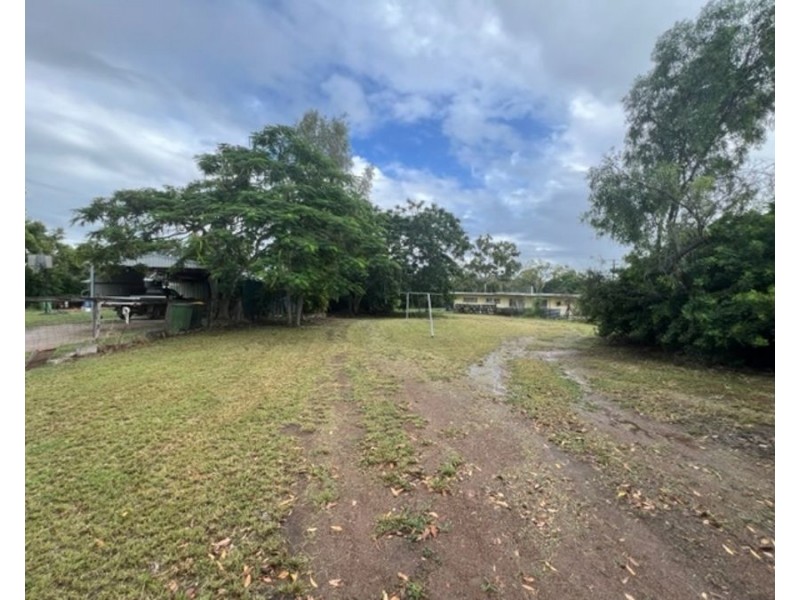 37 Macarthur Street, Collinsville QLD 4804