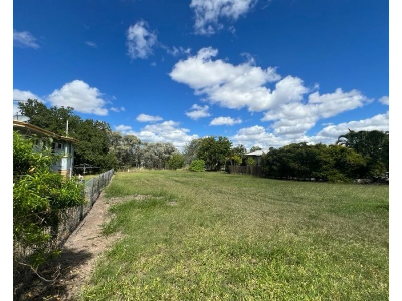 13 Gralton Street, Collinsville QLD 4804