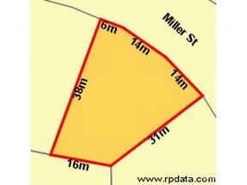 4 Miller Street, Collinsville QLD 4804