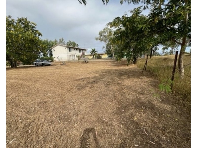 24 Parkinson Street, Collinsville QLD 4804