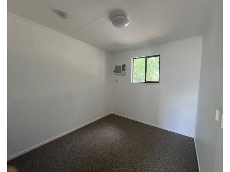 33 Fifth Avenue, Scottville QLD 4804