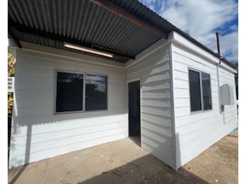 33 FIFTH AVENUE, Scottville QLD 4804