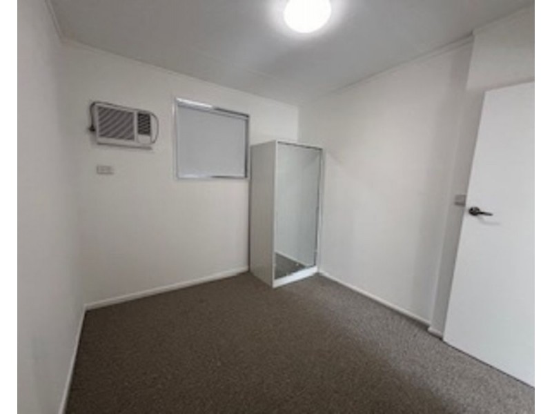 33 FIFTH AVENUE, Scottville QLD 4804