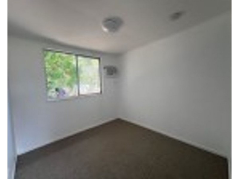 33 FIFTH AVENUE, Scottville QLD 4804