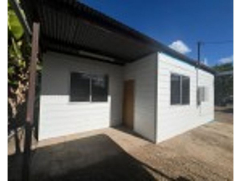 33 FIFTH AVENUE, Scottville QLD 4804