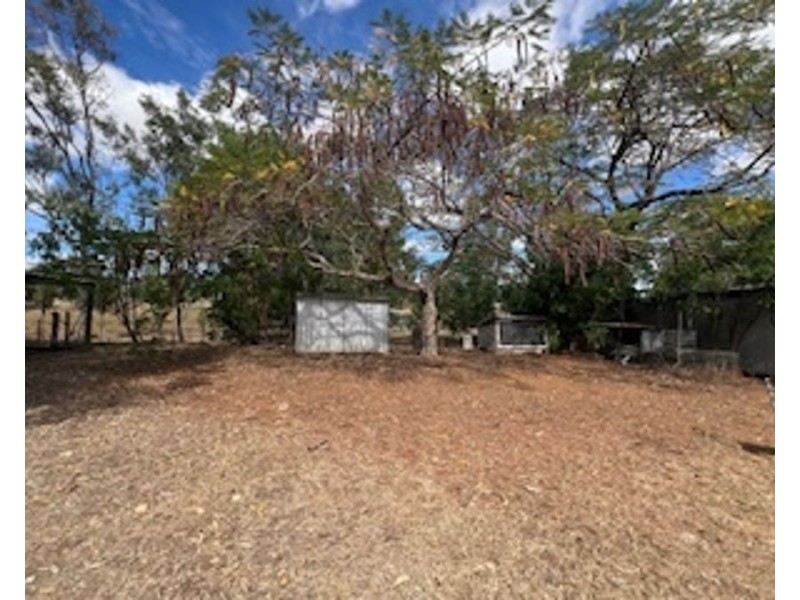 33 FIFTH AVENUE, Scottville QLD 4804