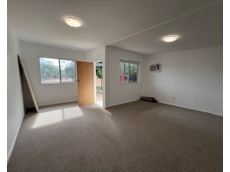 33 FIFTH AVENUE, Scottville QLD 4804