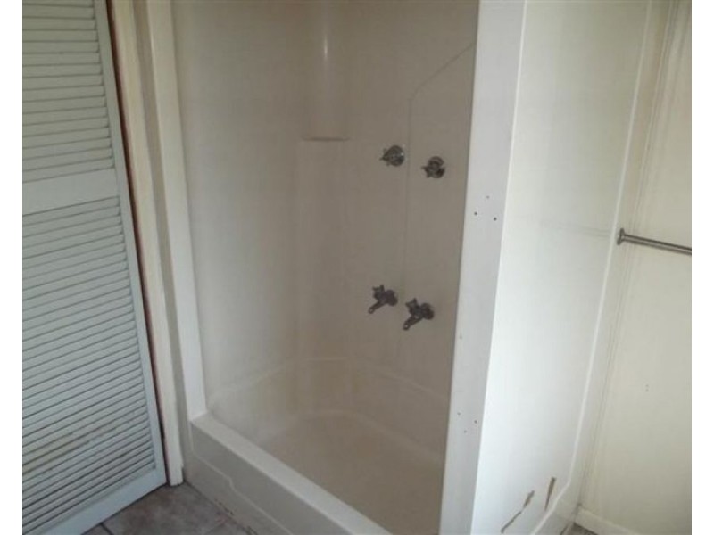 13-15 Strathmore Street, Collinsville QLD 4804