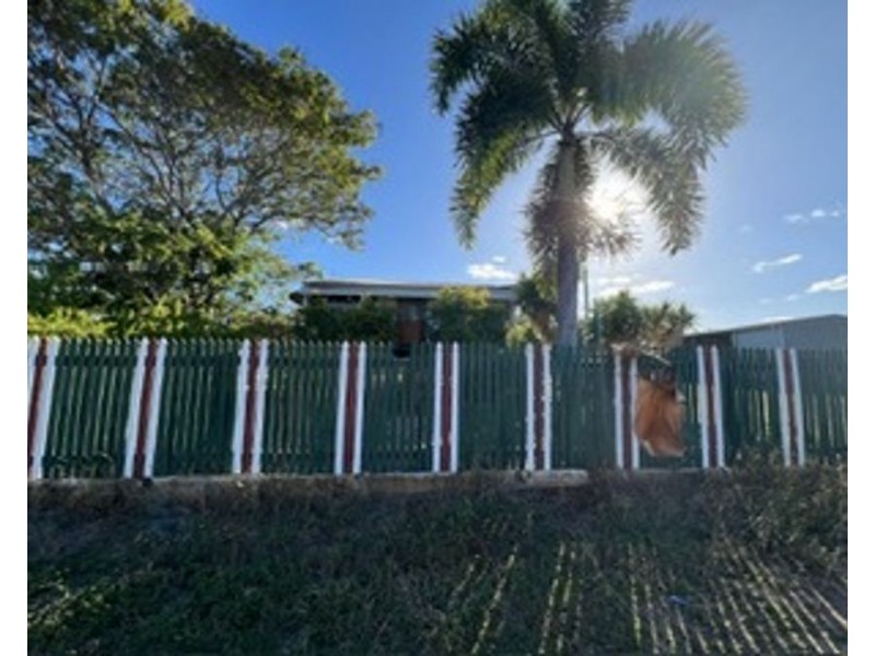 13-15 Strathmore Street, Collinsville QLD 4804