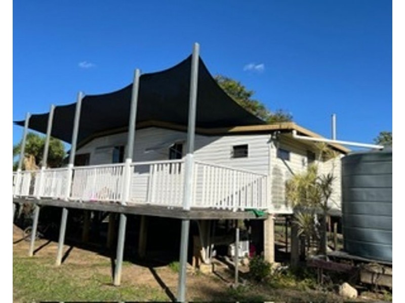 13-15 Strathmore Street, Collinsville QLD 4804