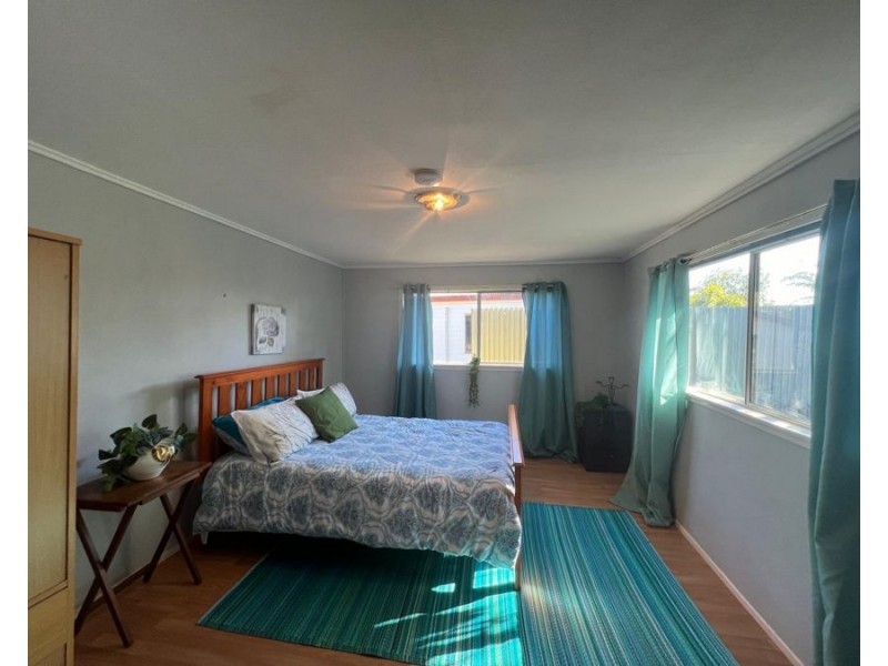 24 Seventh Avenue, Scottville QLD 4804