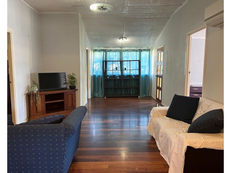 24 Seventh Avenue, Scottville QLD 4804