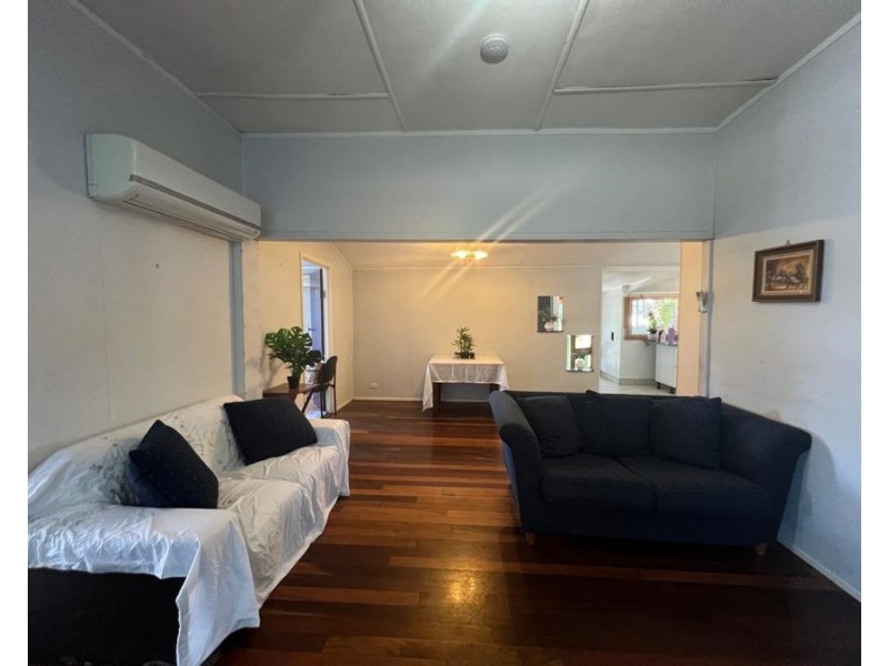 24 Seventh Avenue, Scottville QLD 4804