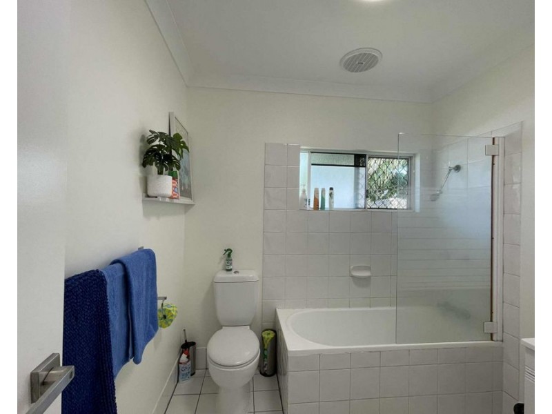 24 Pandanus Drive, Cannonvale QLD 4802