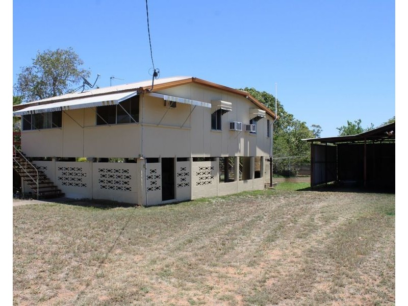 34 THIRD AVENUE, Scottville QLD 4804