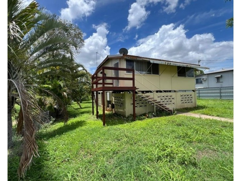 34 THIRD AVENUE, Scottville QLD 4804